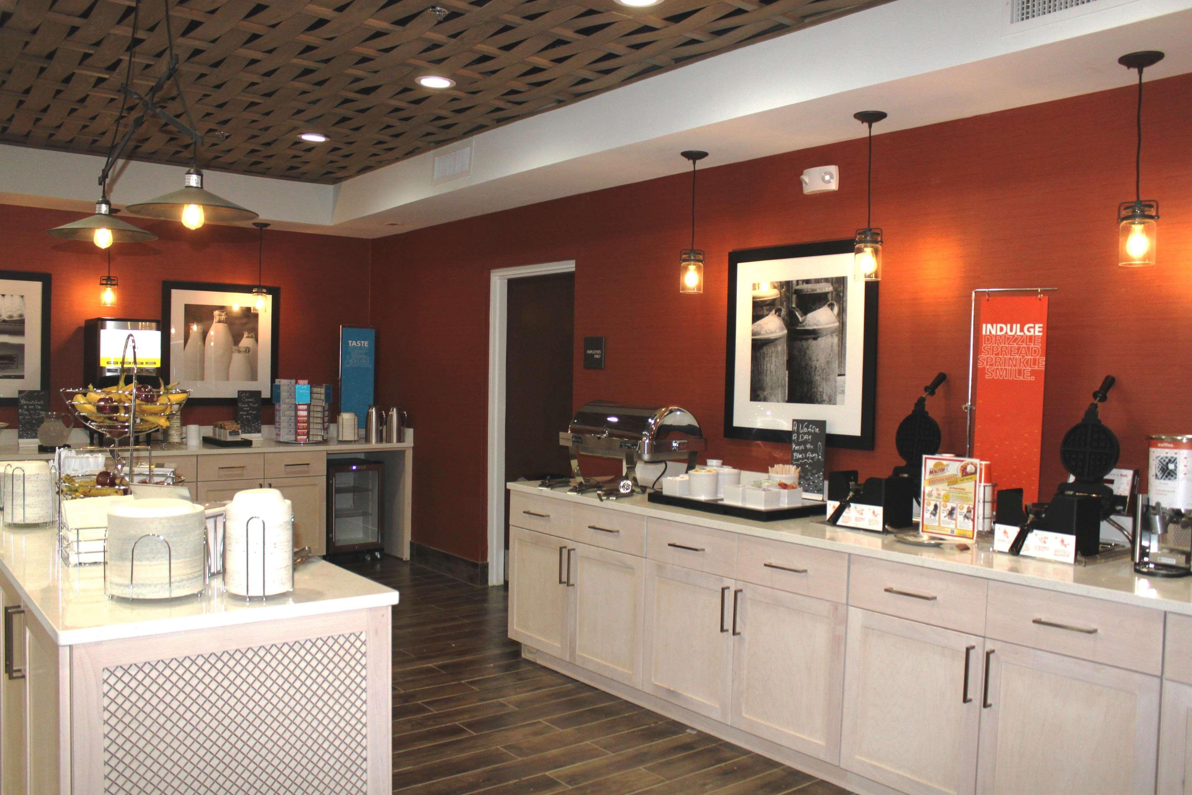 Hampton Inn Forsyth Extérieur photo