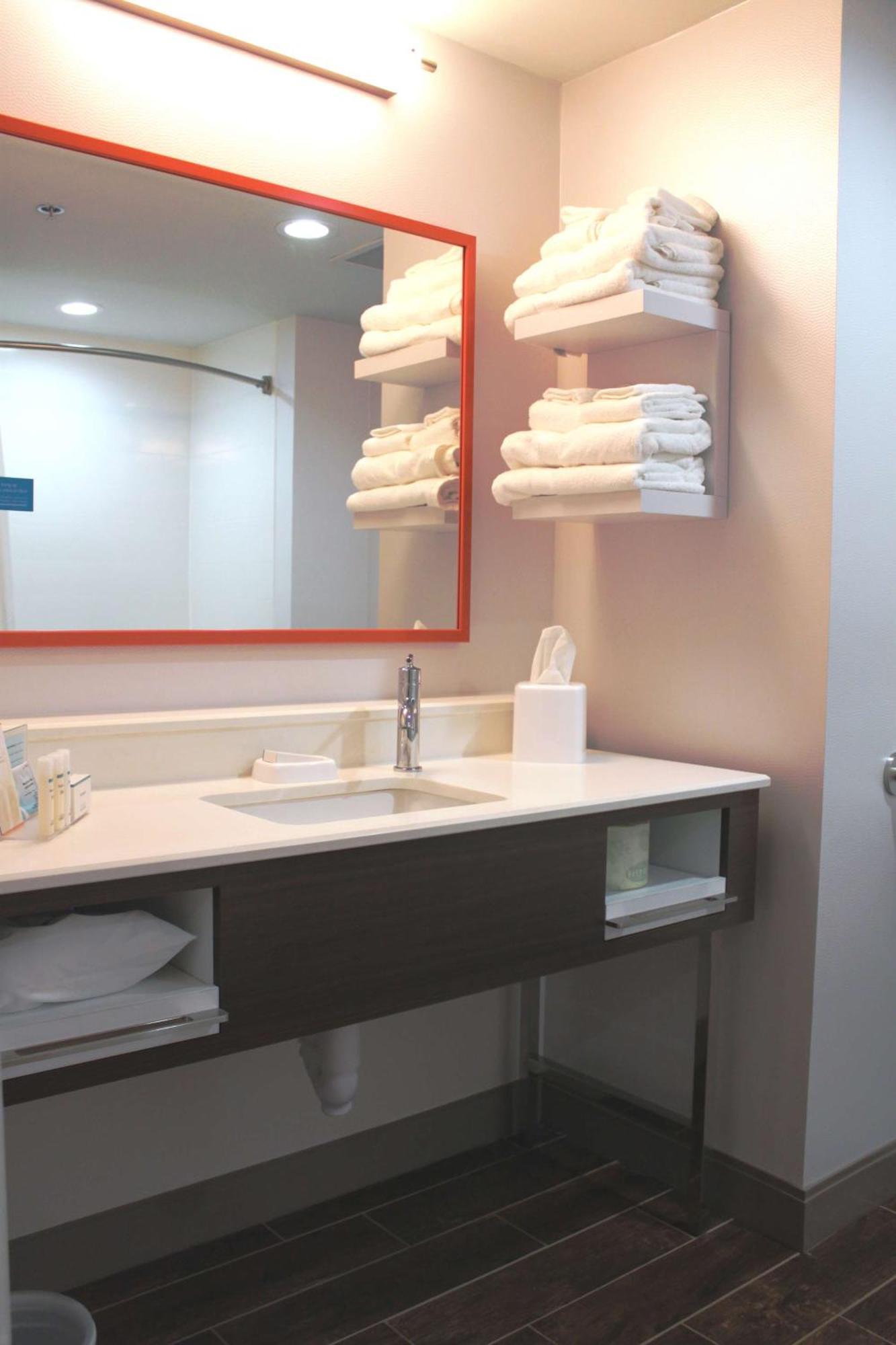 Hampton Inn Forsyth Extérieur photo