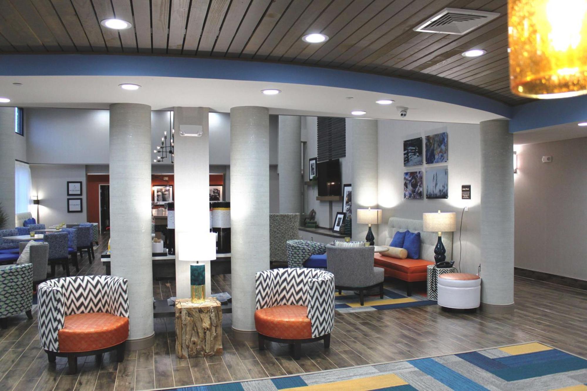 Hampton Inn Forsyth Extérieur photo